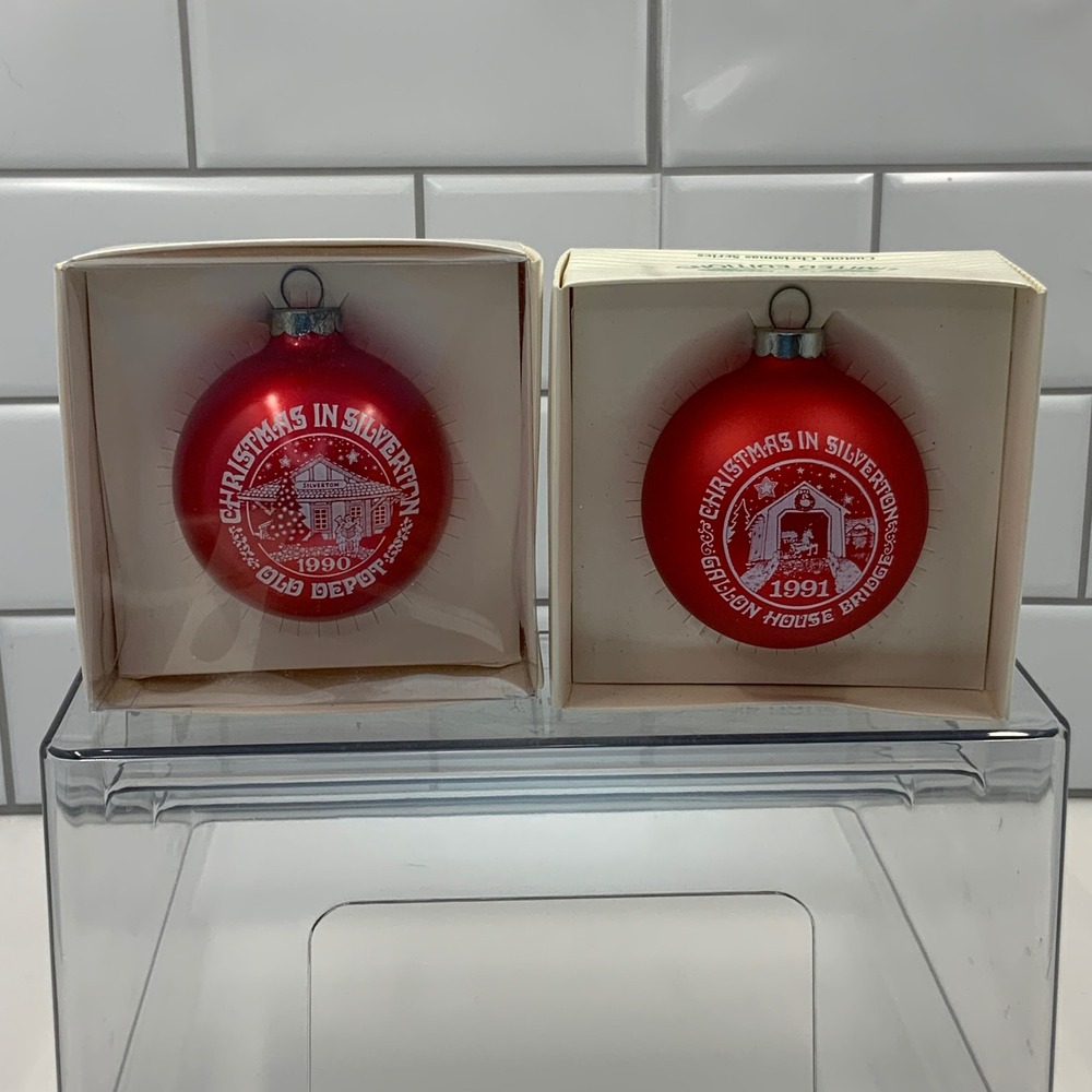 Vintage Howe House Christmas in Silverton 1990 1991 Glass Red 3in Set of 2